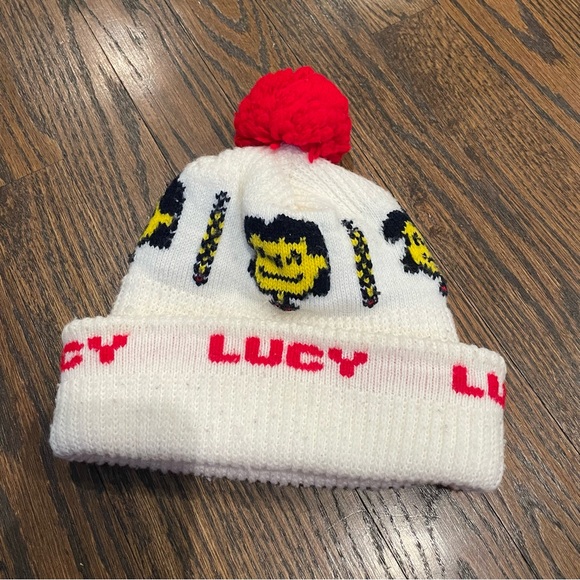 VINTAGE Charlie Brown Lucy Knit Handmade Red Pom Pom Hat - Picture 2 of 4